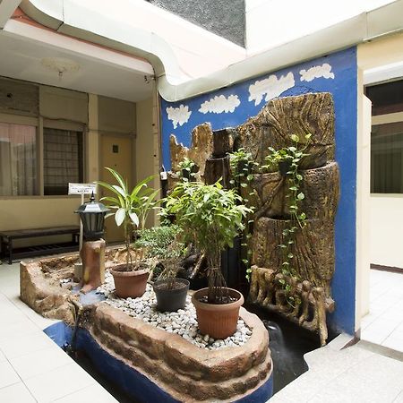 Reddoorz @ Klender Hotel Jakarta Exterior foto