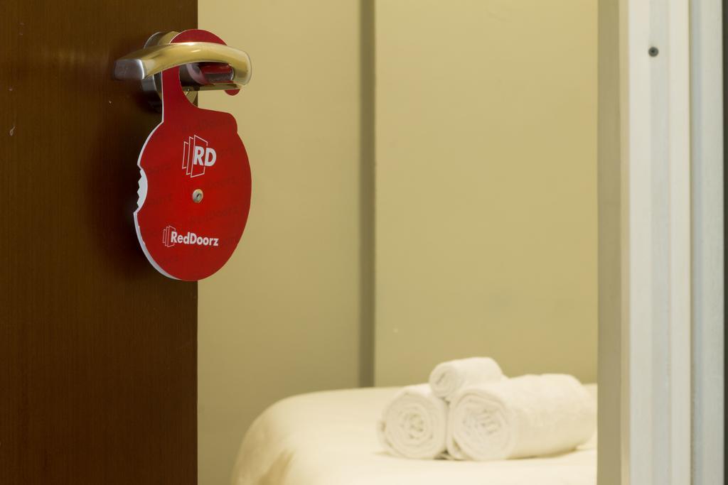 Reddoorz @ Klender Hotel Jakarta Exterior foto