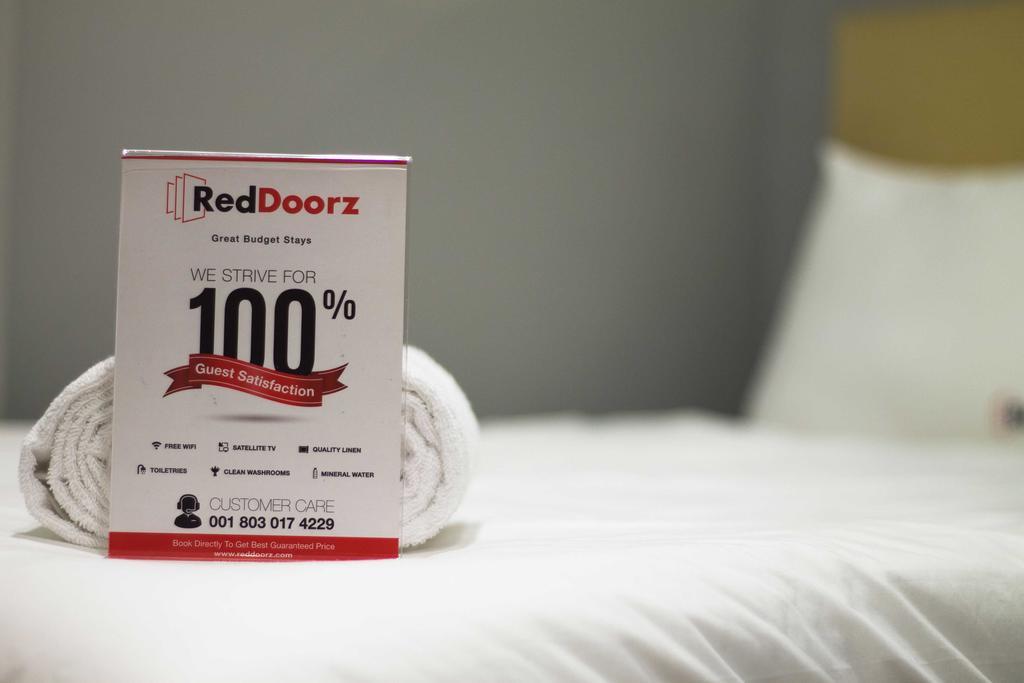 Reddoorz @ Klender Hotel Jakarta Exterior foto