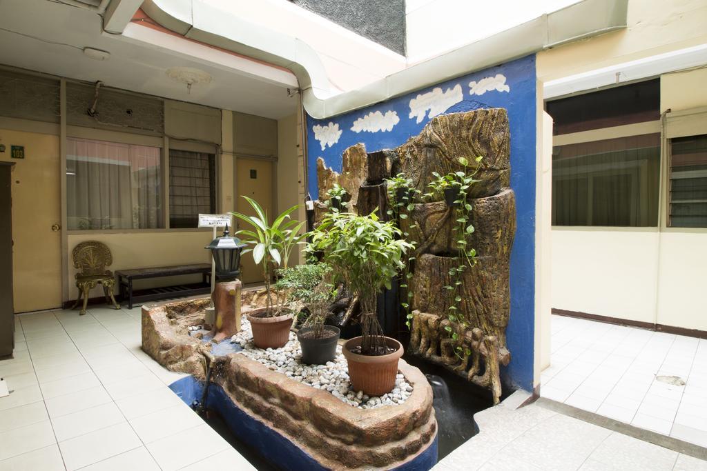 Reddoorz @ Klender Hotel Jakarta Exterior foto