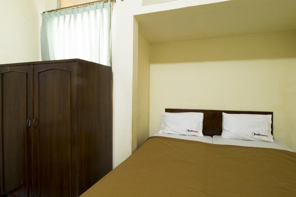 Reddoorz @ Klender Hotel Jakarta Exterior foto